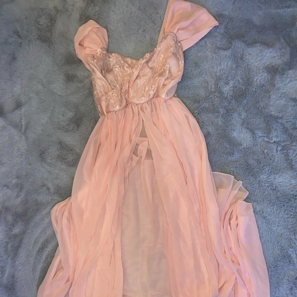 Maternity dress with open front for photos - Picture 3 of 4